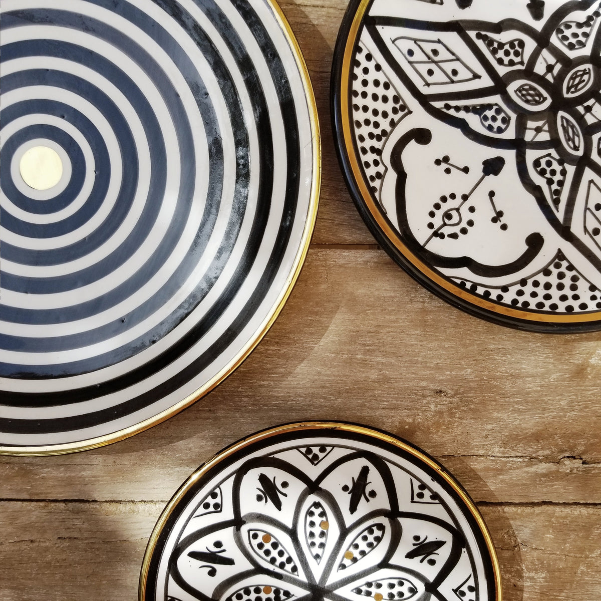 Black & Gold Striped Plate - 4 Sizes